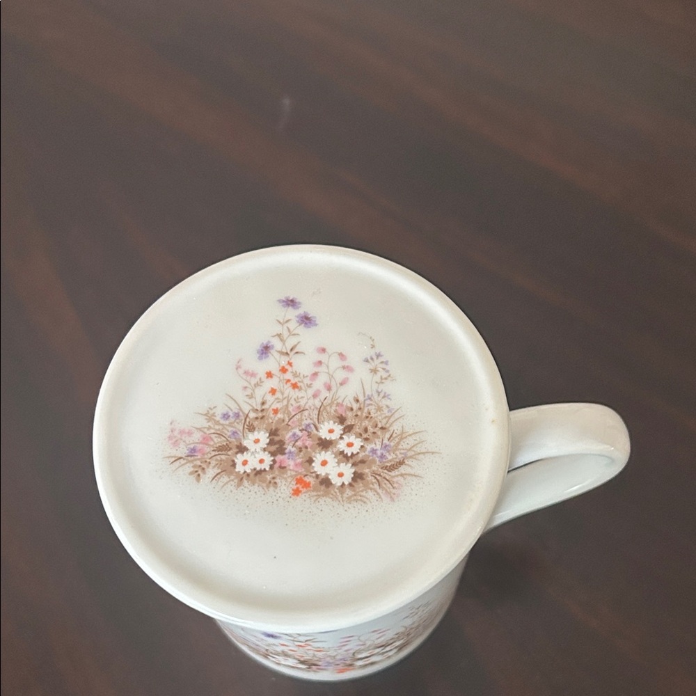 Giftcraft Floral Fine China  Mug with Separate Tea Strainer- Excellent Condition